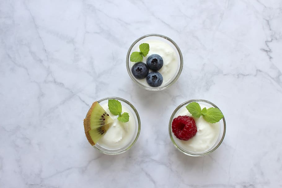 yogurt, berries, blueberry, raspberry, kiwi, blueberries, fruit HD wallpaper