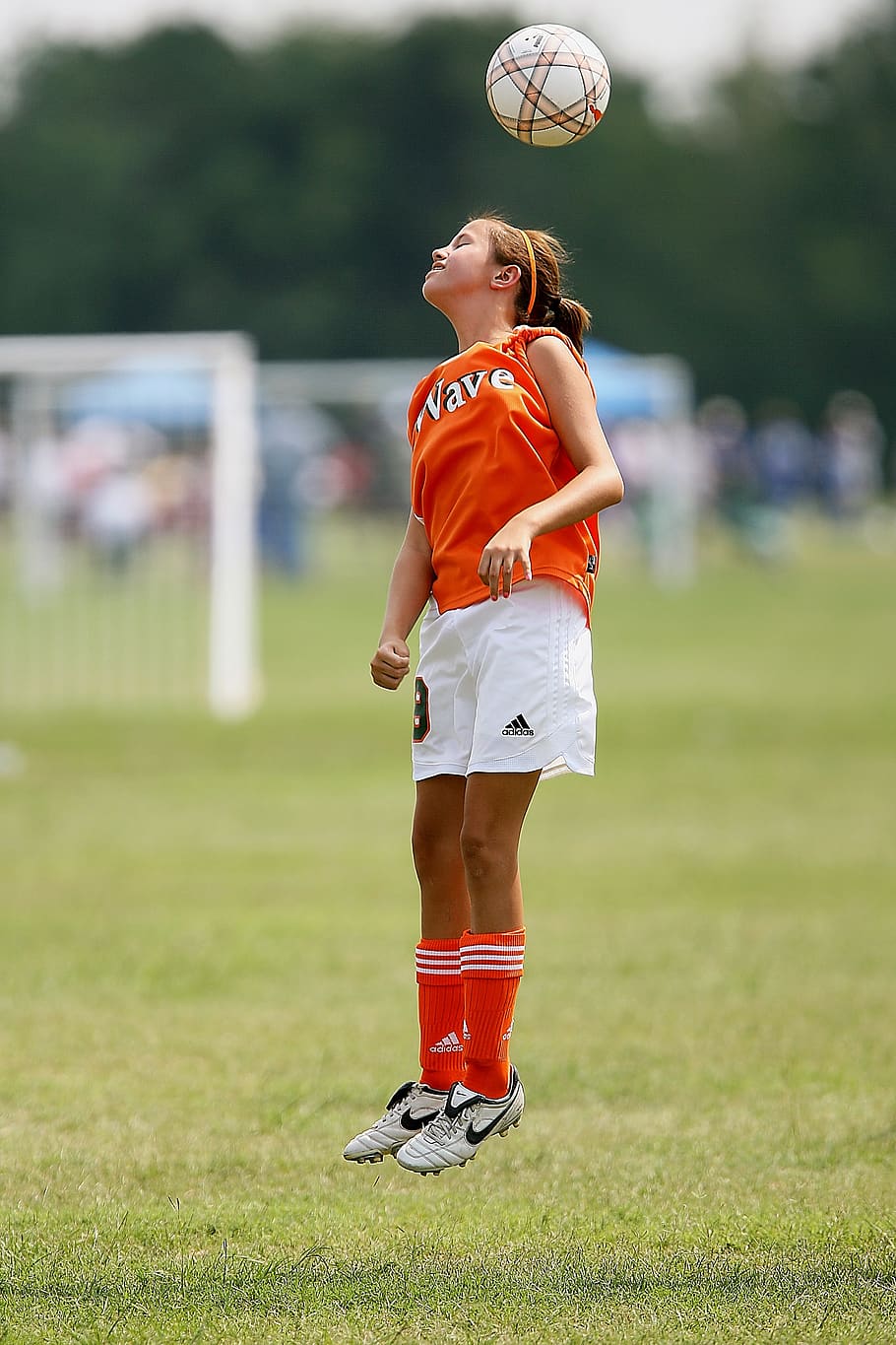 Woman Joggling Soccer Ball, action, active, activity, adolescent HD wallpaper