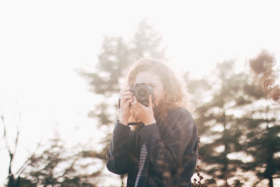 woman using DSLR camera, photo, person, human, photography, photographer HD wallpaper