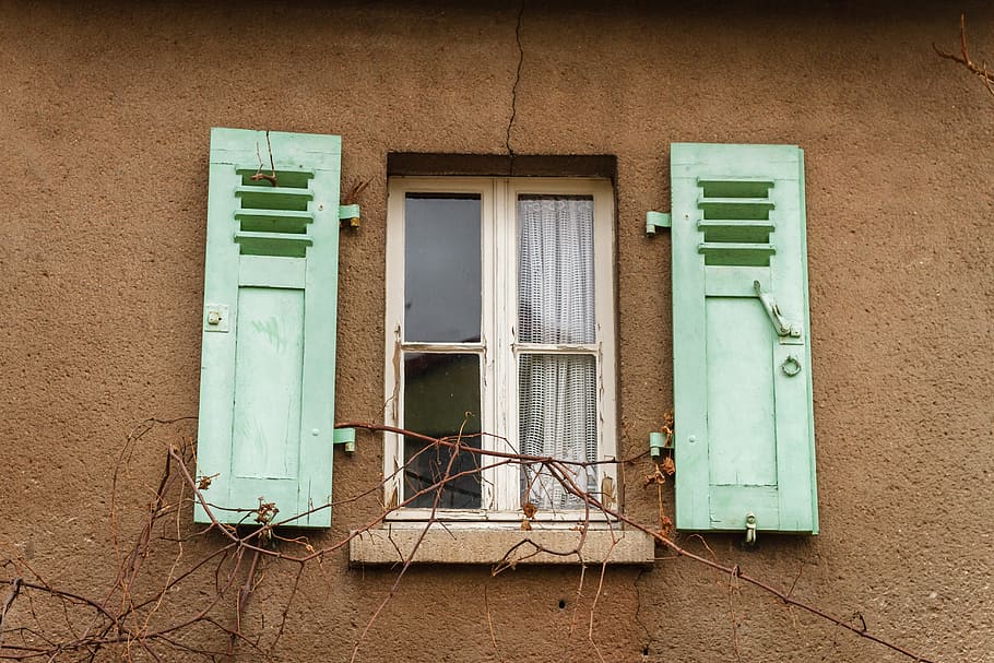 window, old, shutter, green, brown, white, curtain, wall, dilapidated HD wallpaper