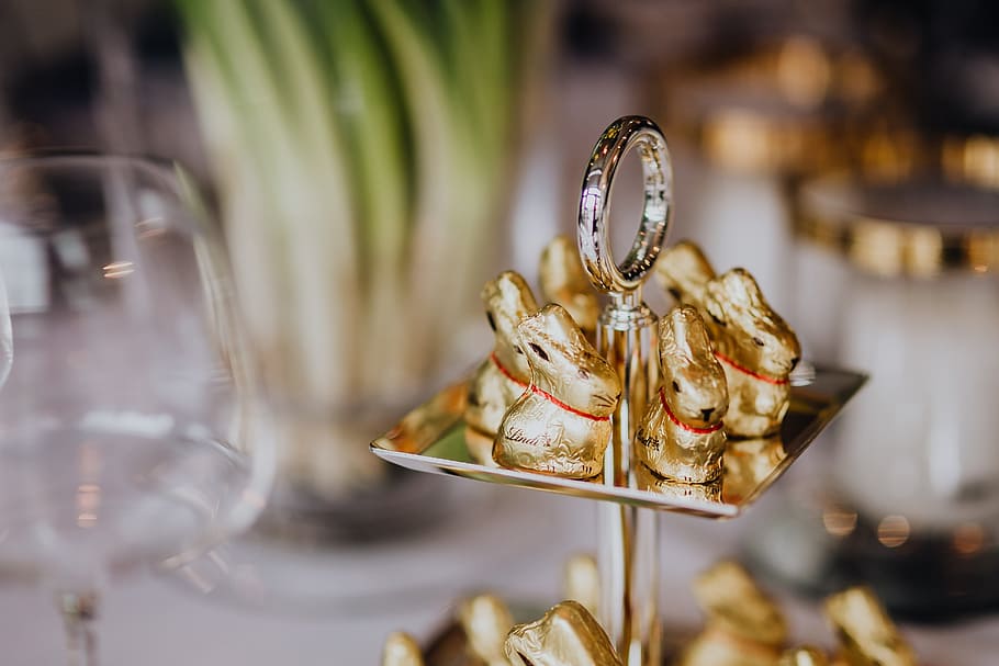 Golden Bunnies on the Tray, table, holidays, table set, chocolate HD wallpaper