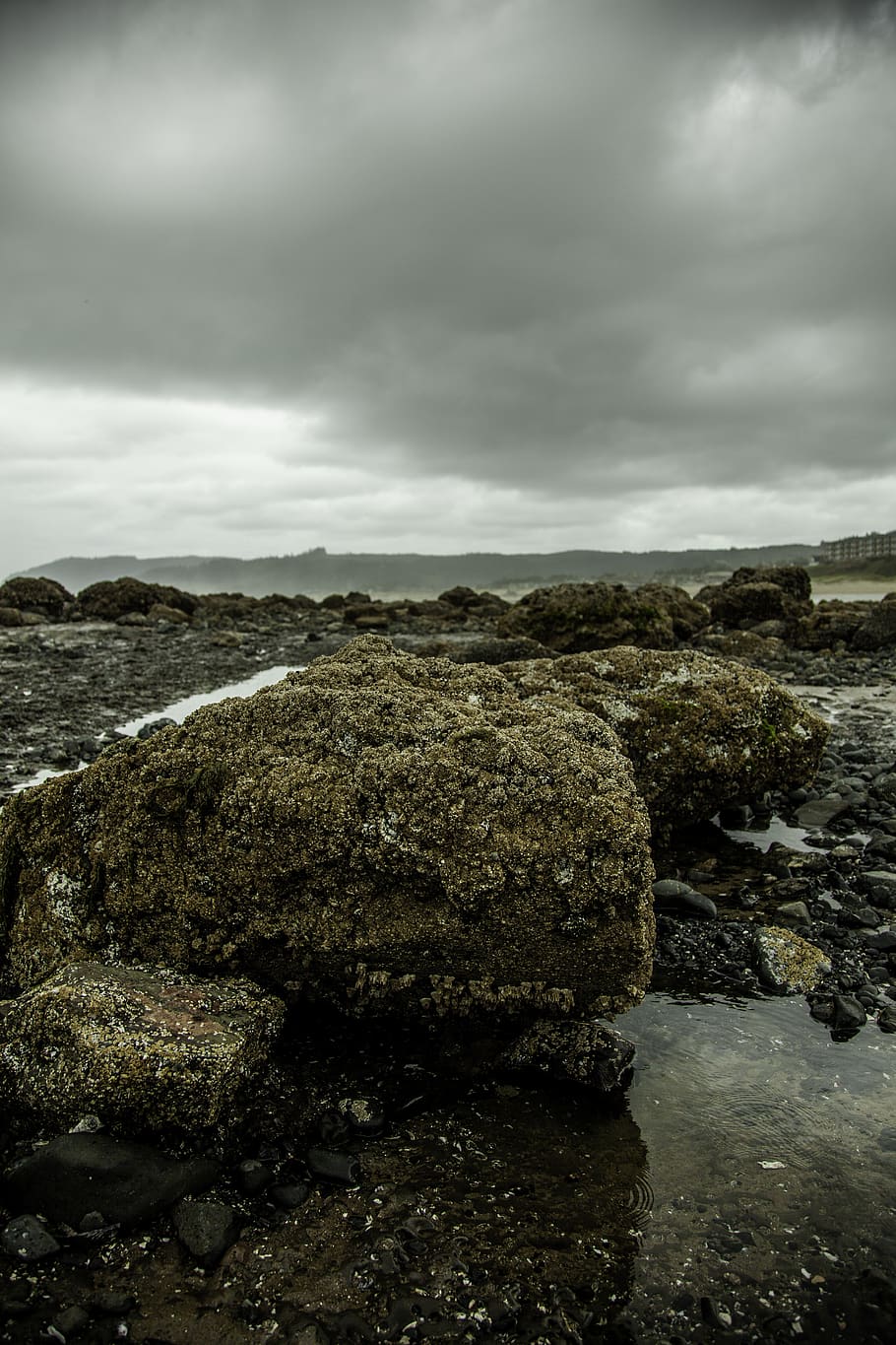 brown rocks under white cloudy sky, cloud - sky, water, rock - object HD wallpaper