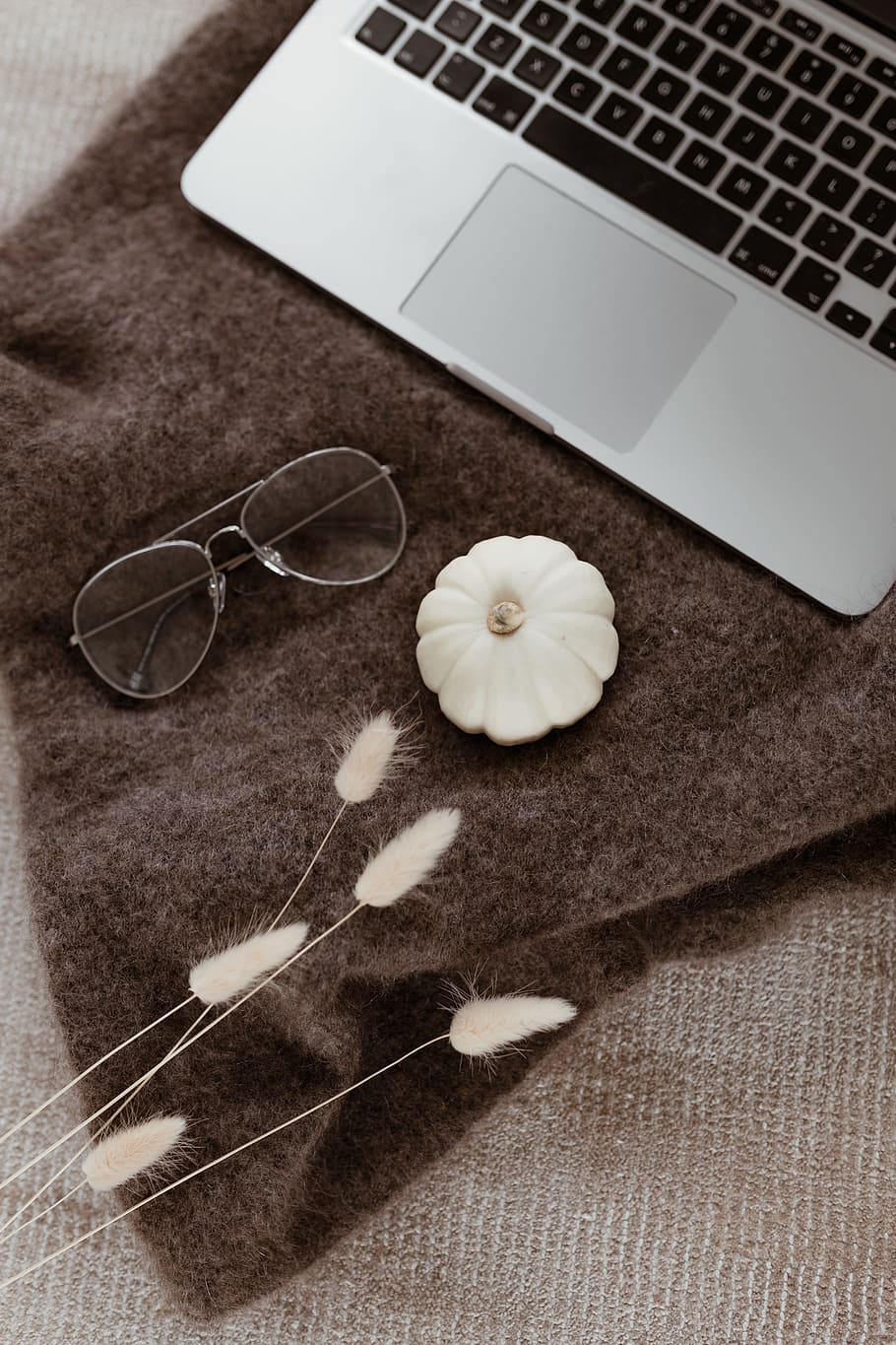 Laptop, glasses & small white pumpkin, macbook, macbook pro HD wallpaper