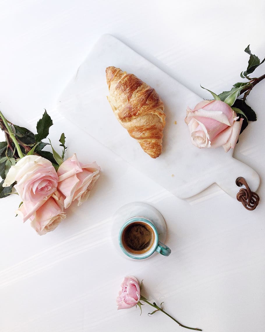 brown bread on white chopping board, food, croissant, canada HD wallpaper