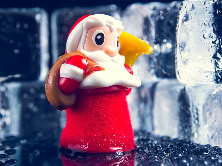figure, santa, object, christmas, claus, toy, water, drop, droplet HD wallpaper