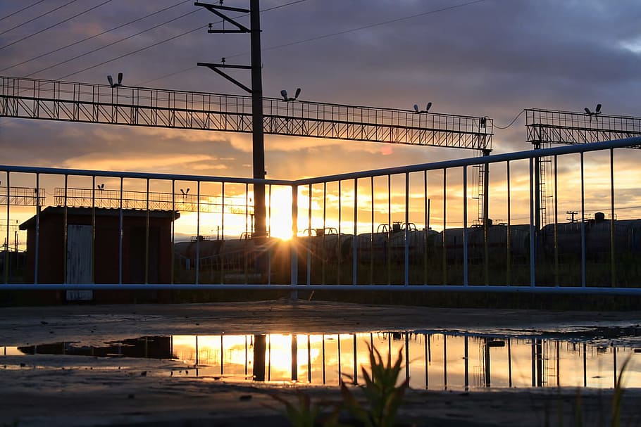 purpe, gates, reflection, water, sunset, scene, sky, cloud - sky HD wallpaper