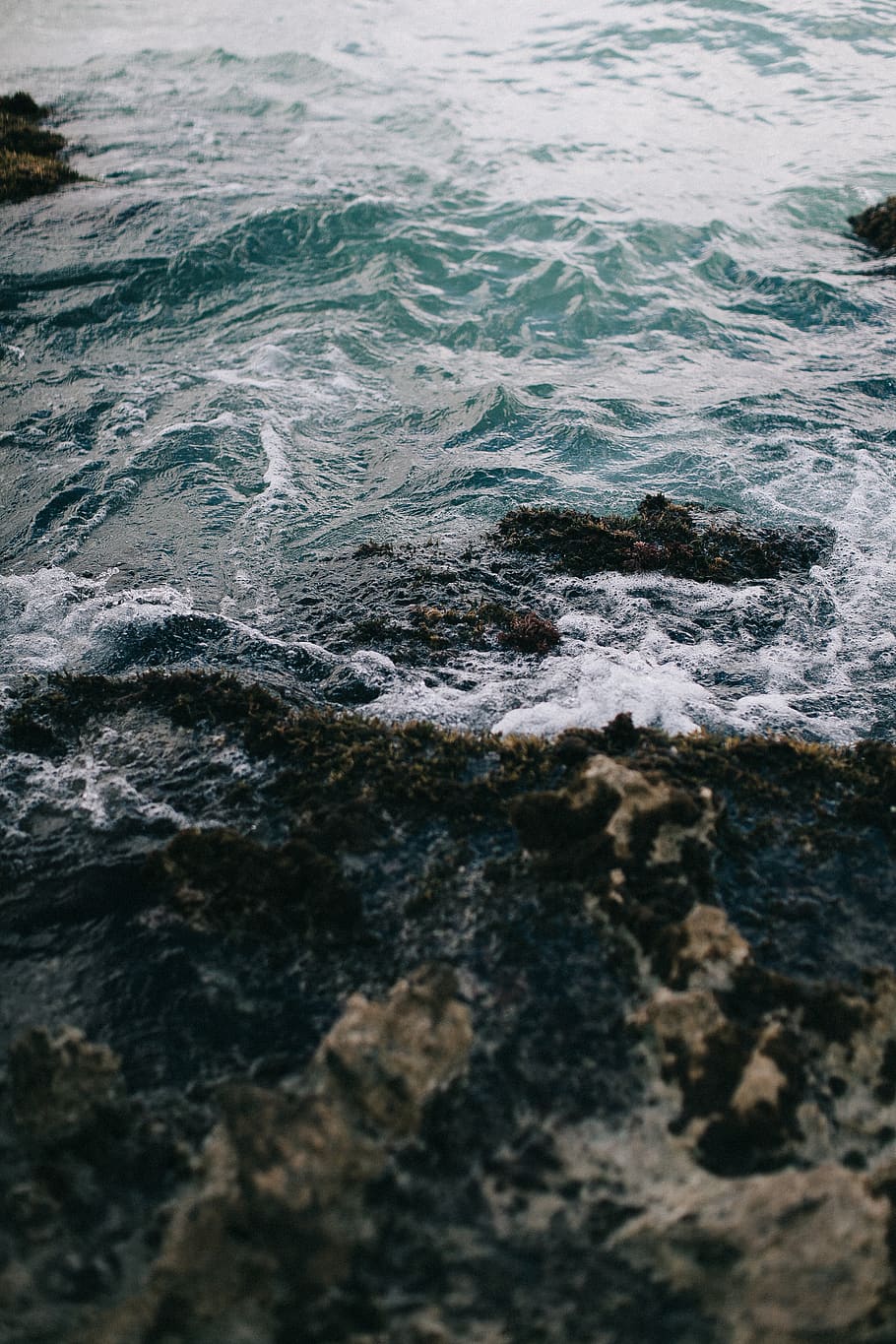 Waves Crashing on a Rocky Coast, environment, nature, ocean, oceanside HD wallpaper