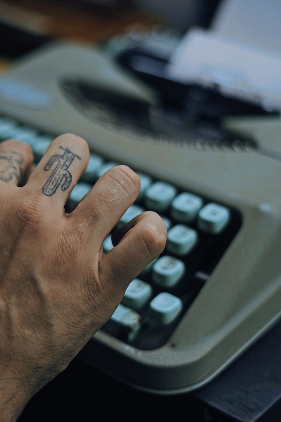 Person Typing On A Typewriter, hand, tattoo, human hand, human body part HD wallpaper