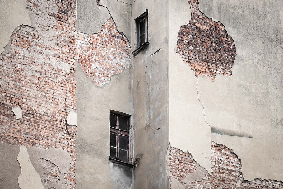 gray concrete building, graffiti, peel, peeling, damage, authentic HD wallpaper