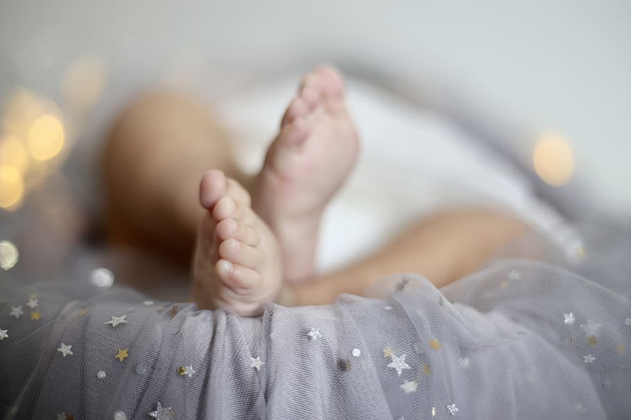baby feet, young, child, lying down, childhood, babyhood, one person HD wallpaper