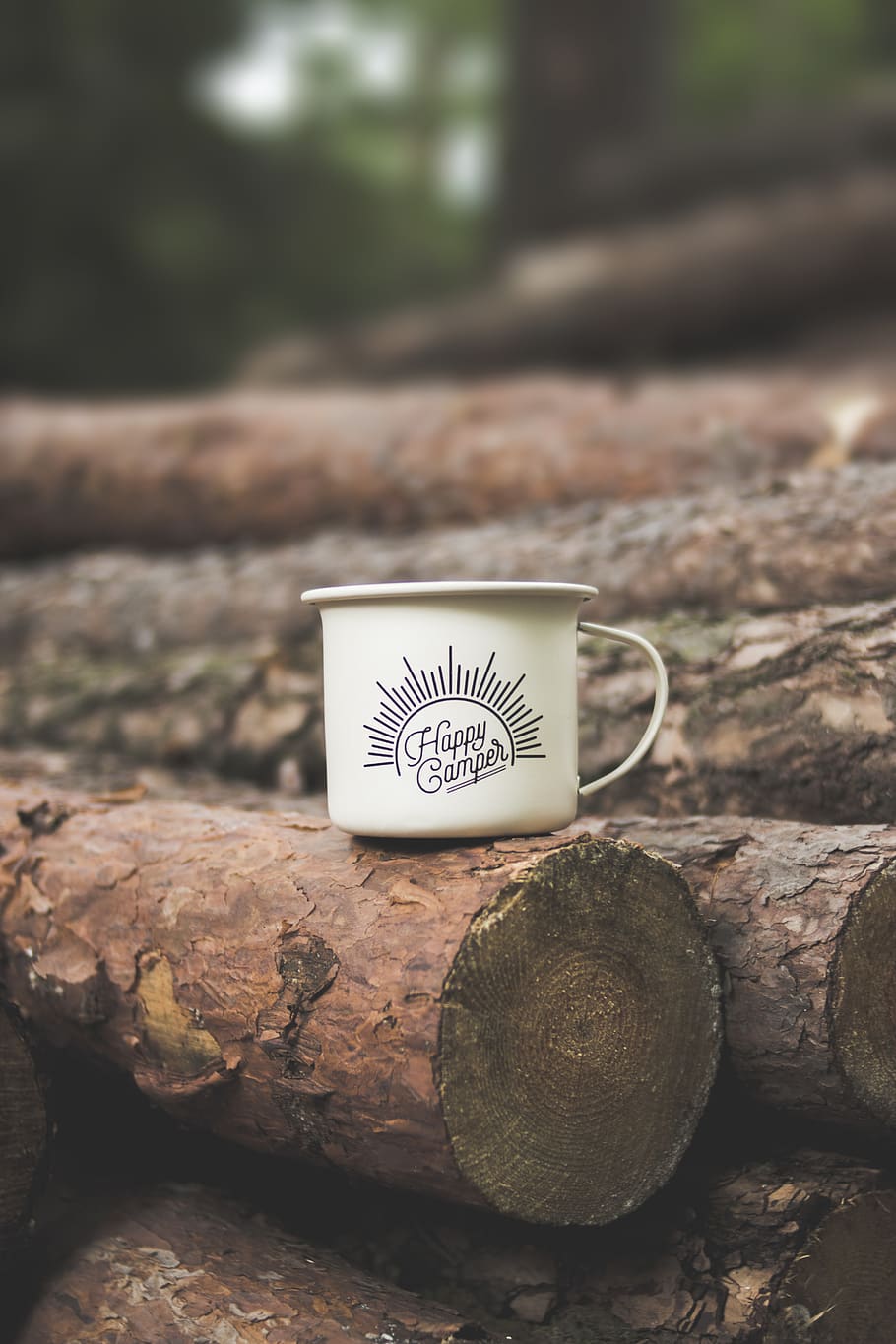 White Happy Camper-printed Cup on Brown Wooden Log, beverage HD wallpaper