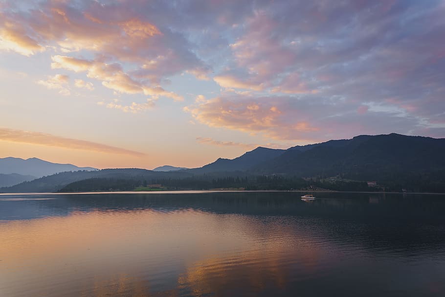 sunrise, lake, boat, chasing, chase, morning, dawn, sky, landscape HD wallpaper