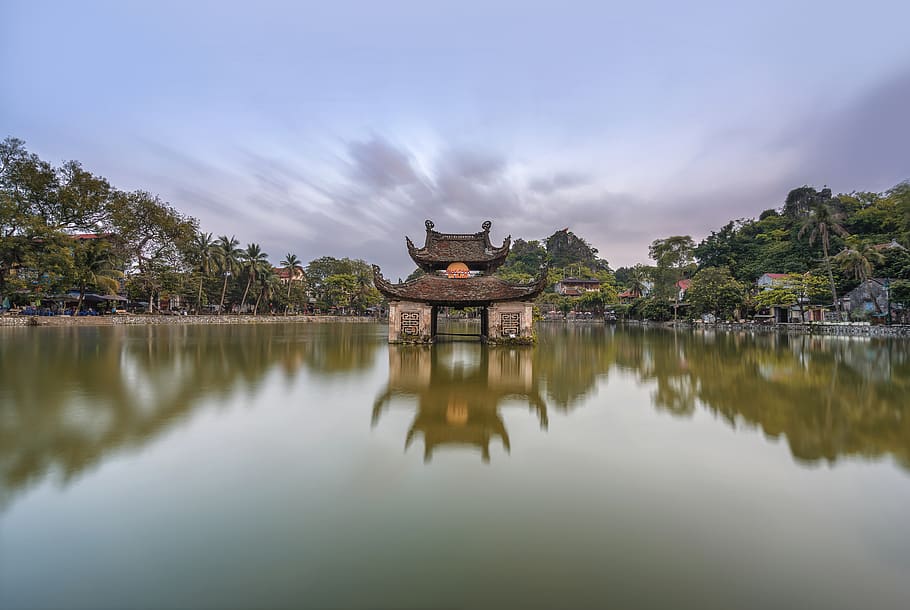 Hình nền chùa thầy, Việt Nam: Hình nền chùa thầy, Việt Nam là sự kết hợp tuyệt vời giữa văn hóa và thiên nhiên của đất nước. Hình ảnh chùa thầy với tầm nhìn trên cao, hài hòa với bầu trời và môi trường xung quanh là điểm nhấn tạo nên sự độc đáo cho hình nền của bạn.