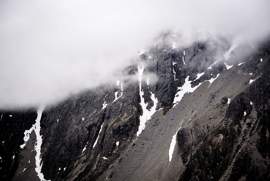 black and white mountain under cloudy sky, mountain side, rock HD wallpaper