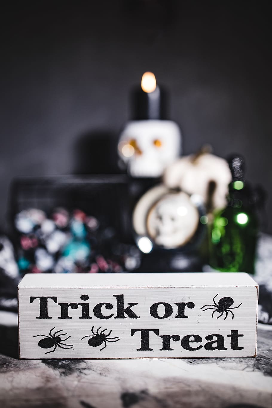 Halloween Decorations, moody, autumn, fall, spooky, boo, scary HD wallpaper
