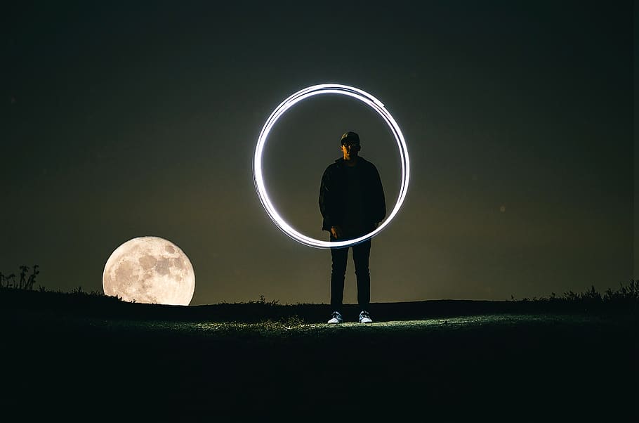 dark, night, sky, moon, circle, round, people, man, alone, silhouette HD wallpaper