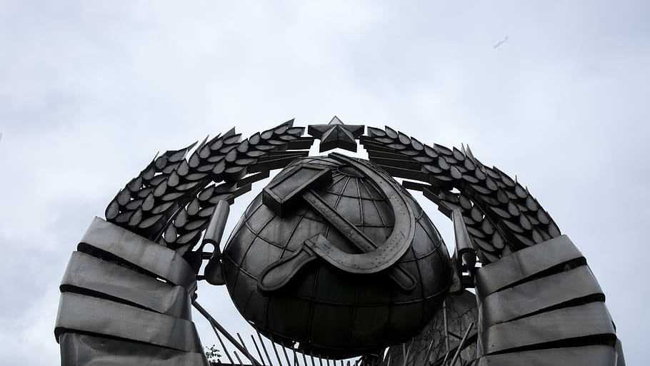 moscow, soviet, communism, sculpture, hammer and sickle, symbol, HD wallpaper