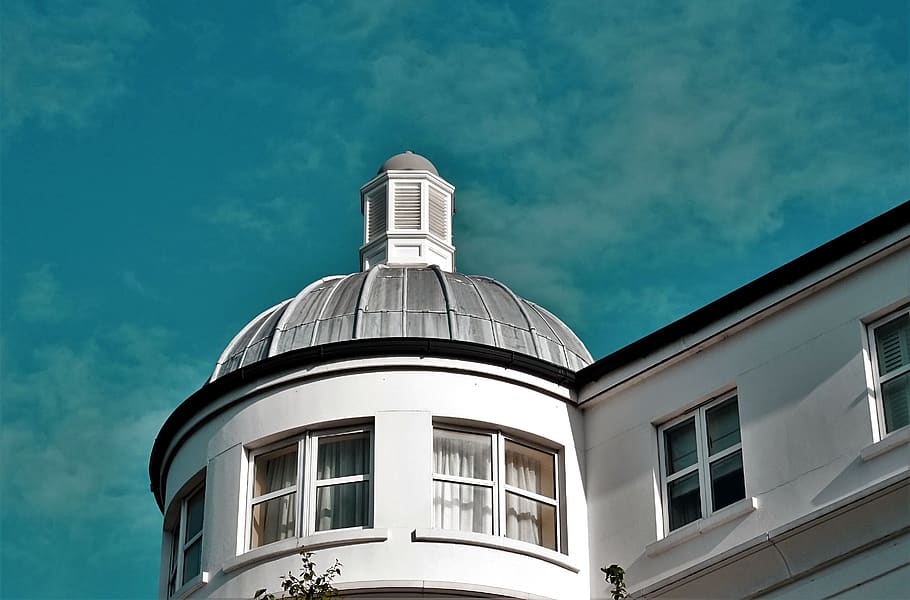 White And Grey Concrete Building Under Blue Sky, architecture HD wallpaper
