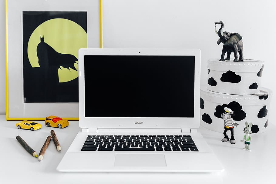 Minimalist Workstation Desk, white, modern, workspace, computer, HD wallpaper