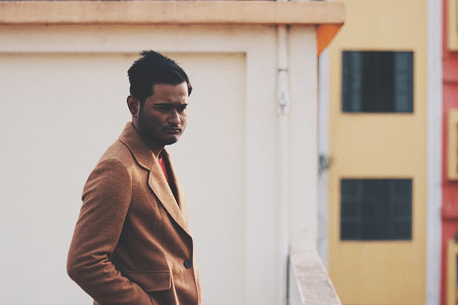 man wearing brown blazer, human, person, apparel, clothing, coat HD wallpaper