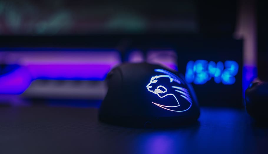 Selective Focus Photography of Black Gaming Mouse, backlit, blur