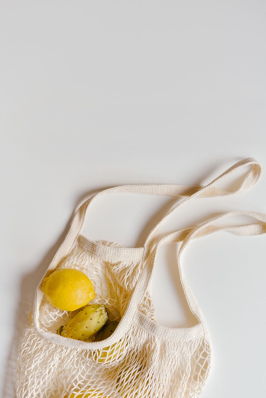 lemon fruit on basket, soft, organic, bio, grocery, shopping HD wallpaper