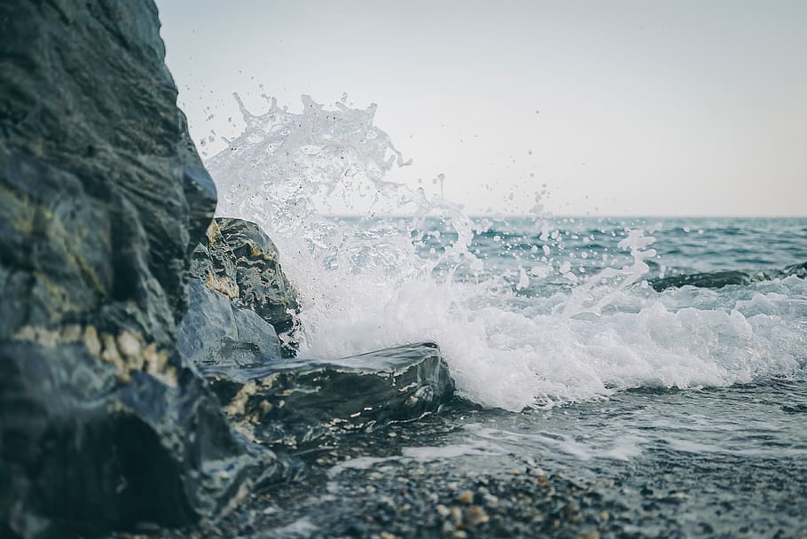Ocean waves, beach, cold, daylight, motion, rock, scenic, sea HD wallpaper