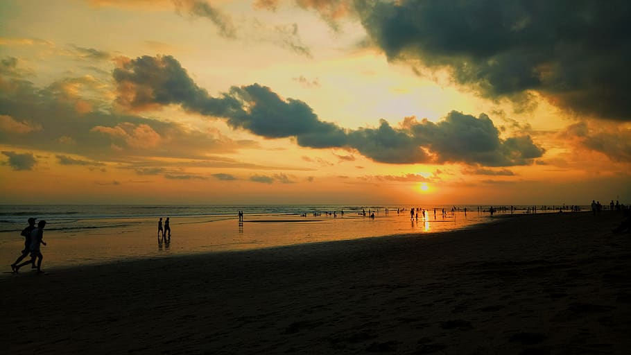 Silhouette of People At The Beach, backlit, dawn, nature, ocean HD wallpaper