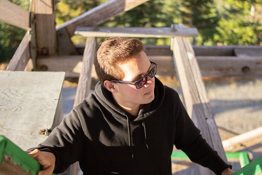 portrait, model, firetower, 35mm, climbing, one person, glasses HD wallpaper