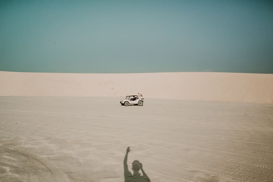 white ATV passing through dunes, no people, sand, copy space HD wallpaper