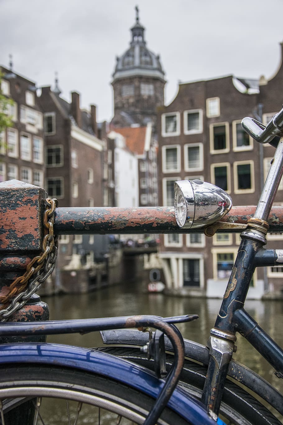 bicycle leaning on rail, rust, amsterdam, netherlands, bike, metal HD wallpaper