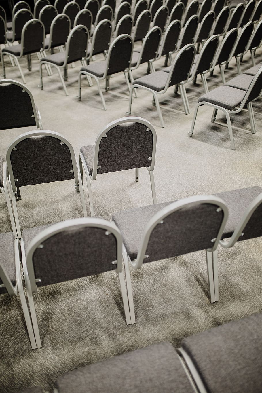 empty chairs, seat, in a row, absence, arts culture and entertainment HD wallpaper