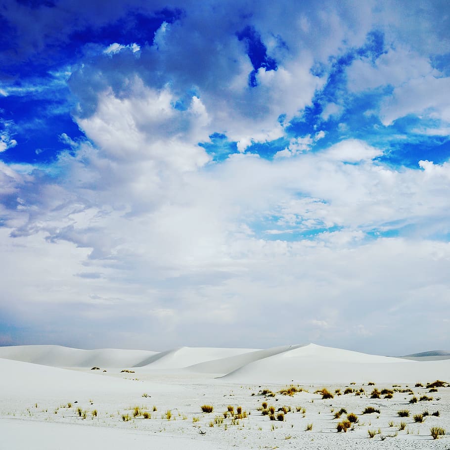 nature, landscape, desert, clouds, sky, green, plant, sand HD wallpaper