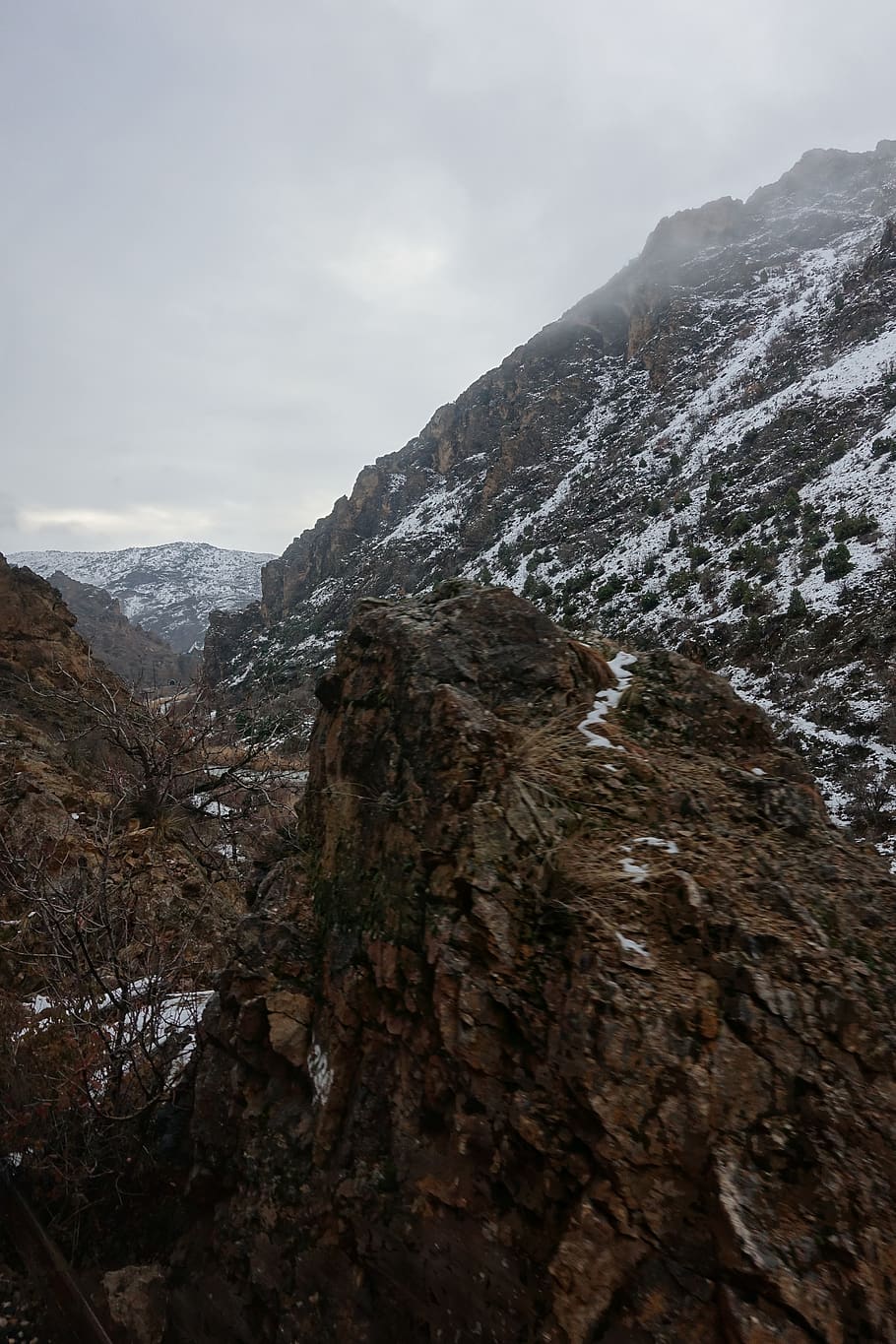 mountain, snow, valley, sky, beauty in nature, environment HD wallpaper