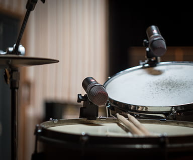 drums, tom, snare, microphone, drum microphones, sound engineer HD wallpaper
