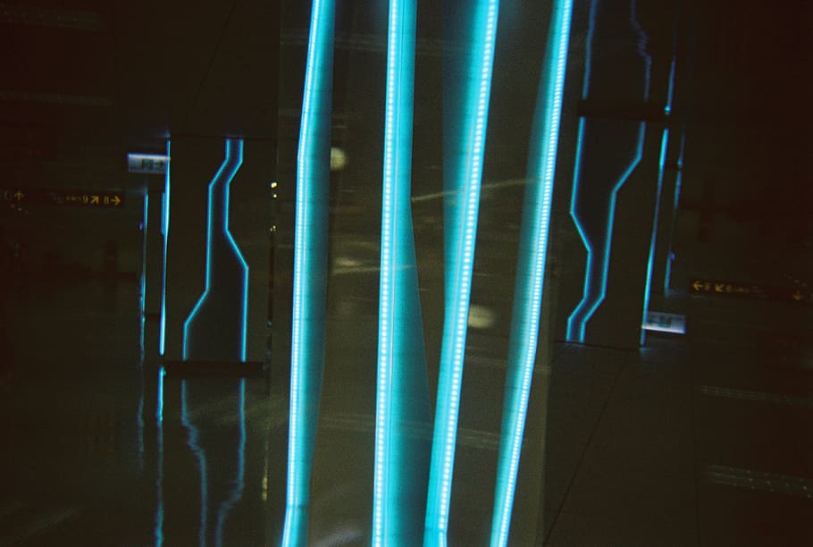 reflection, blue, tron, mirror, scifi, futuristic, illuminated HD wallpaper