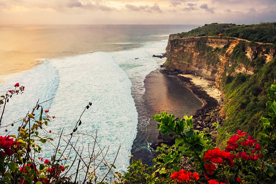 ocean waves and plateau under cloudy sky, nature, promontory HD wallpaper