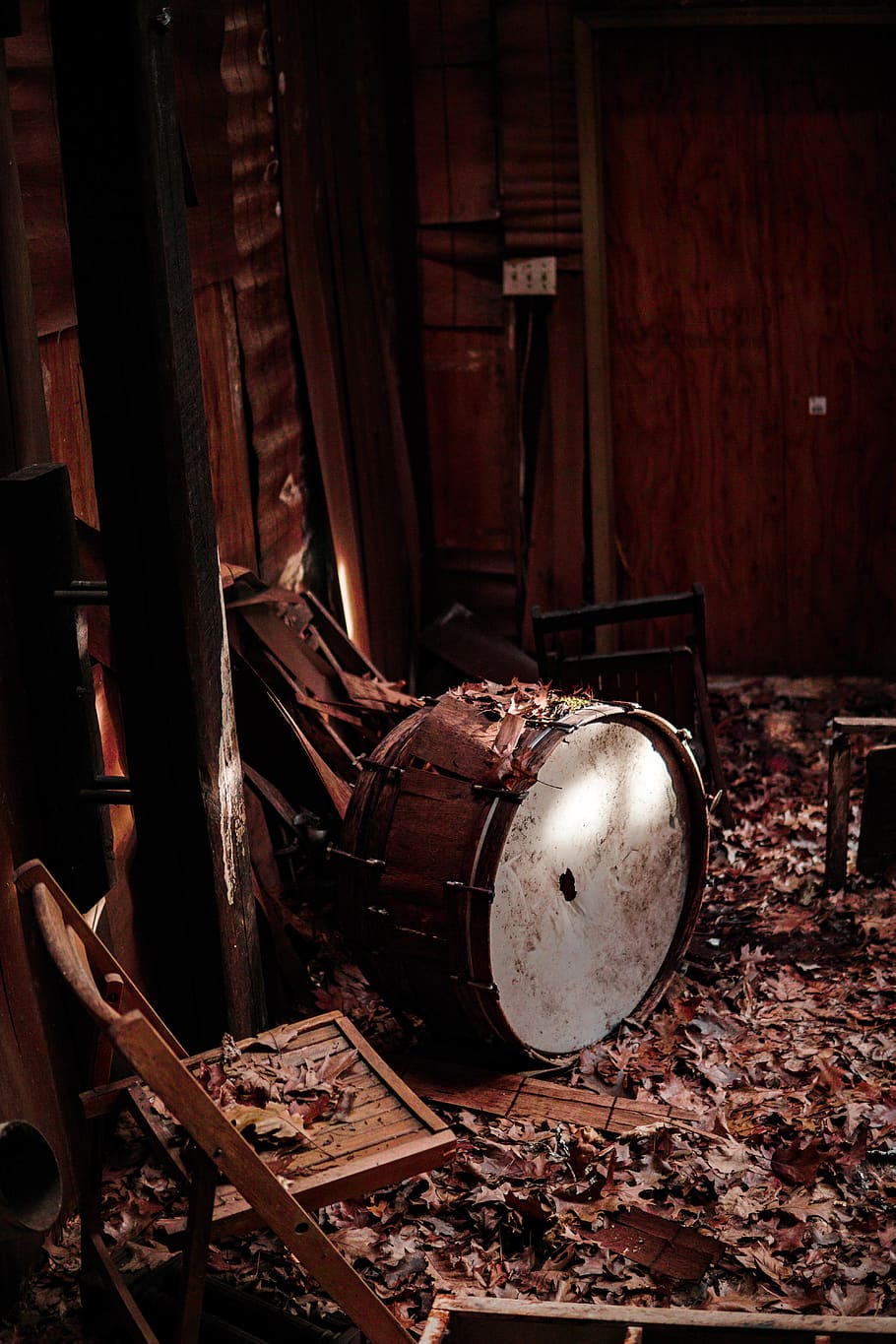 snare drum beside black post, abandoned, indoors, old, wood - material HD wallpaper