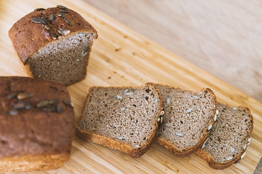 Bread on wooden cutting board, food and drink, freshness, wellbeing HD wallpaper