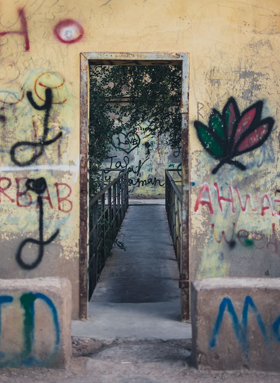 empty hallway, graffiti, art and craft, architecture, no people HD wallpaper