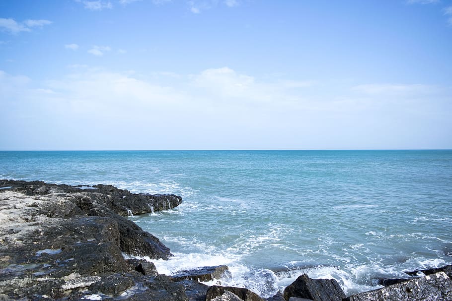 Ocean View With Black Rock Formation, coast, daytime, horizon, HD wallpaper