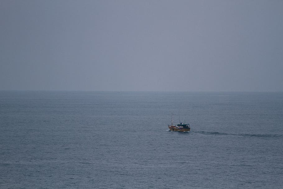 sri lanka, mirissa, boat, minimal, horizon, blue, alone, empty, HD wallpaper