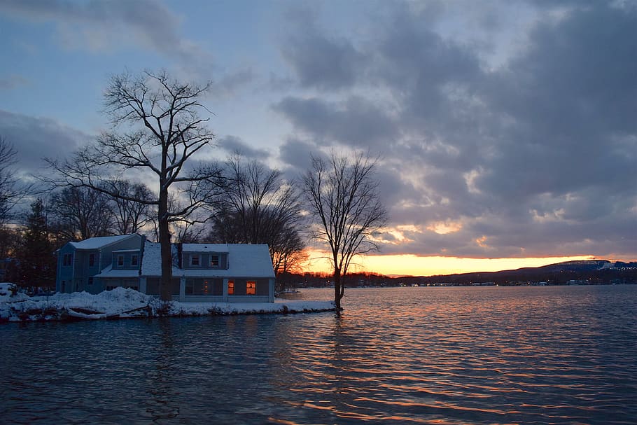 snow, winter, sunset, lake, cold, house, trees, landscape, clouds HD wallpaper