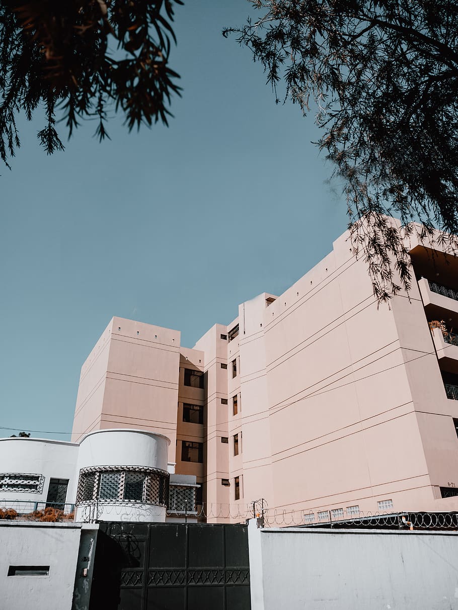 beige concrete building, office building, city, urban, town, architecture HD wallpaper