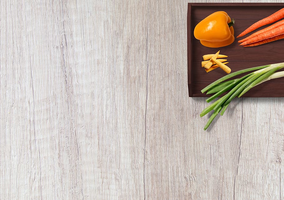vegetables, tray, paprika, carrots, onions, spring onions, corn HD wallpaper