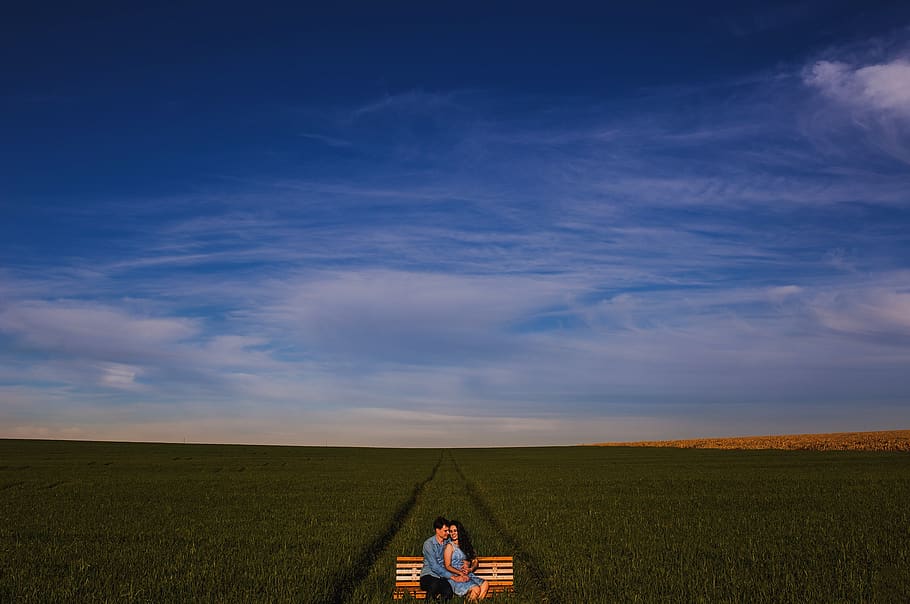 bench, countryside, couple, crop, cropland, farm, field, grass HD wallpaper