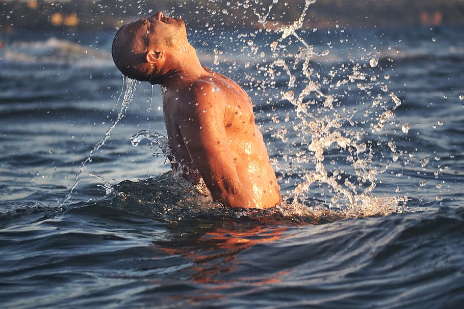 man, waves, water, sea, splash, motion, muscles, summer, ocean HD wallpaper