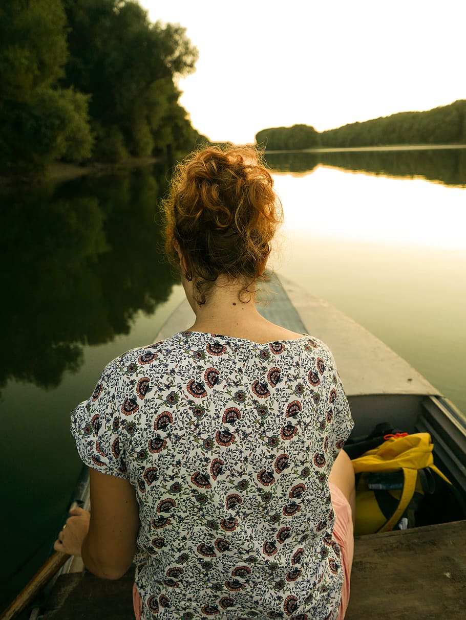 woman riding on boat, river, texture, reflection, female, faceless HD wallpaper
