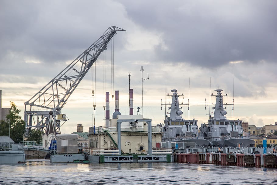 ships, spb, port, industry, water, architecture, sky, machinery HD wallpaper