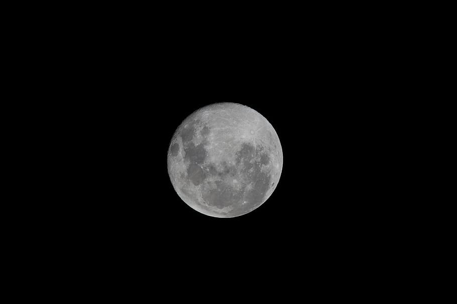 round moon at night, space, astronomy, planetary moon, circle HD wallpaper